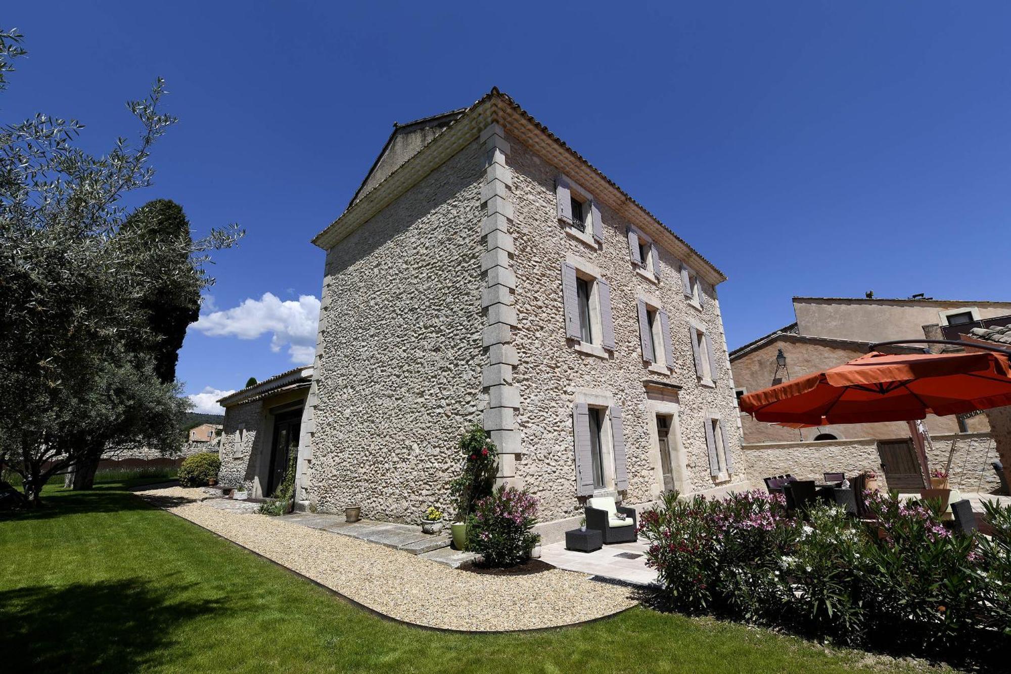 Bastide Des Demoiselles Bed & Breakfast Roussillon  Exterior photo